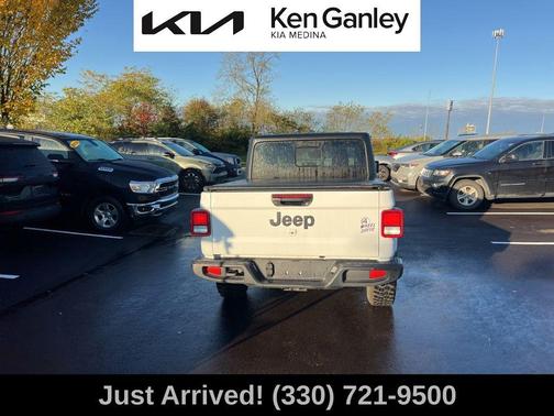 2023 Jeep Gladiator Sport