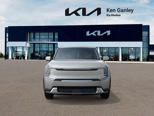 Ivory Silver 2026 Kia EV9 Wind