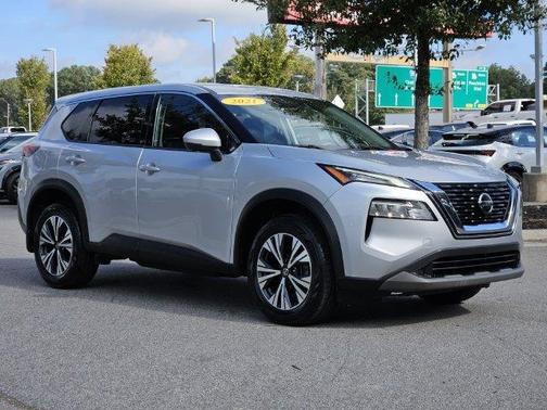 Brilliant Silver Metallic 2021 Nissan Rogue SV