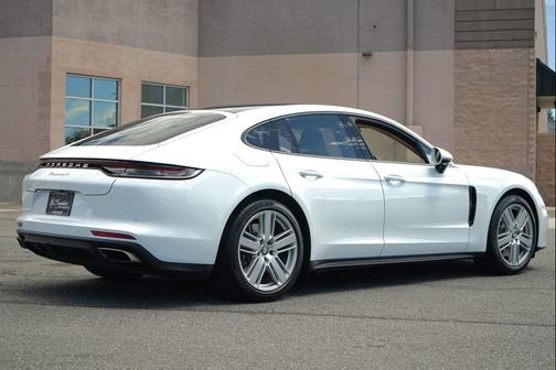 Carrara White Metallic 2021 Porsche Panamera 4