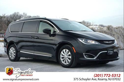 2018 Chrysler Pacifica Touring-L