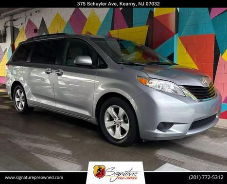 2011 Toyota Sienna LE