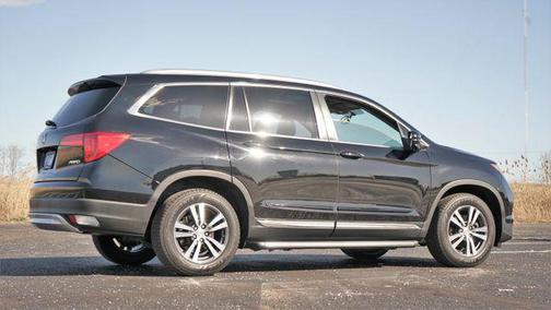 Crystal Black Pearl 2018 Honda Pilot EX-L