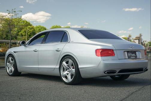 Moonbeam Metallic 2014 Bentley Flying Spur Base