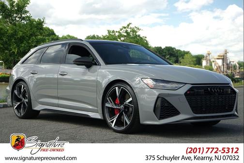 Gray 2022 Audi RS 6 Avant 4.0T