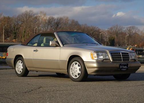 1995 Mercedes-Benz E-Class E 320 Cabriolet 2D