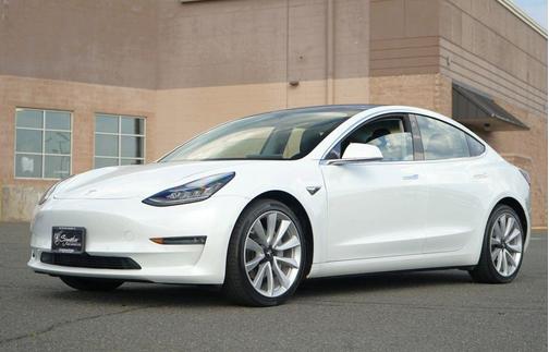 Pearl White Multi-Coat 2018 Tesla Model 3 Long Range