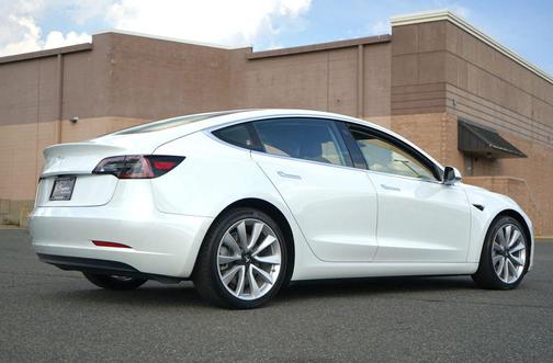 Pearl White Multi-Coat 2018 Tesla Model 3 Long Range