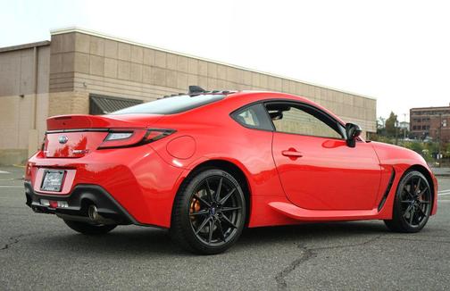 2025 Subaru BRZ tS
