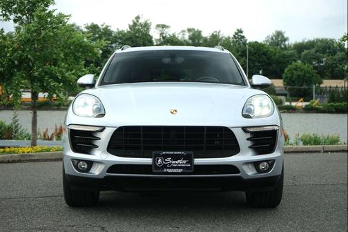 Rhodium Silver Metallic 2016 Porsche Macan Macan S