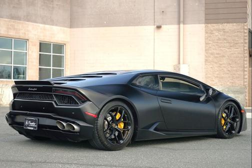 Black 2016 Lamborghini Huracan LP580-2