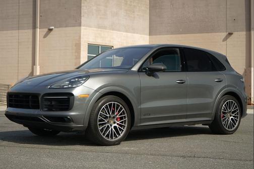 Quartzite Grey Metallic 2021 Porsche Cayenne GTS