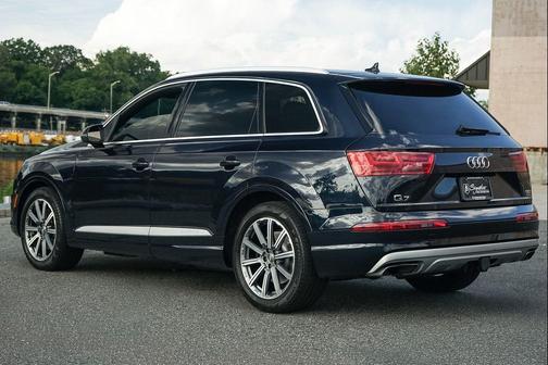 Ink Blue Metallic 2018 Audi Q7 3.0T Prestige
