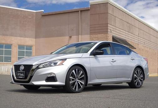 2022 Nissan Altima SR FWD