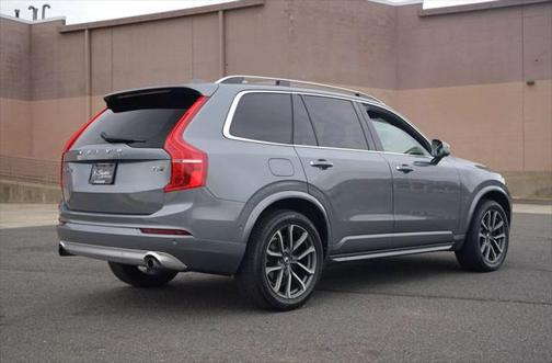 2018 Volvo XC90 T5 Momentum