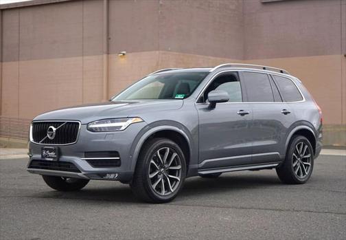 2018 Volvo XC90 T5 Momentum