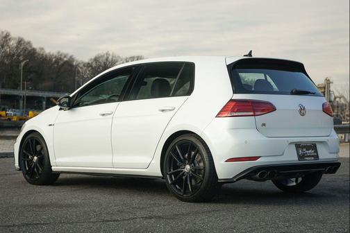 2019 Volkswagen Golf R 2.0T Manual