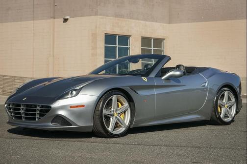 Grigio Silverstone Metallic 2017 Ferrari California T