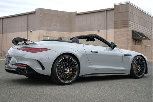 MANUFAKTUR Alpine Grey 2022 Mercedes-Benz AMG SL 63 Base
