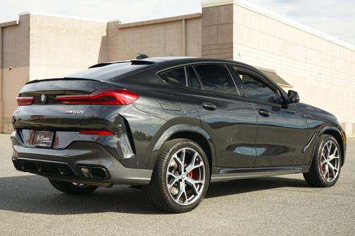 2023 BMW X6 M50i