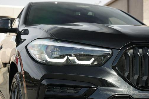 2023 BMW X6 M50i
