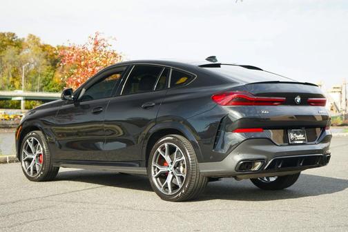 2023 BMW X6 M50i