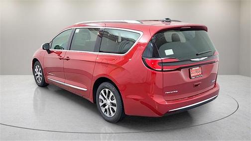 2025 Chrysler Pacifica L
