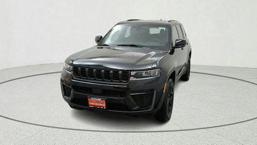 2026 Jeep Grand Cherokee Altitude