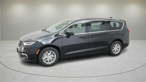 2025 Chrysler Pacifica L