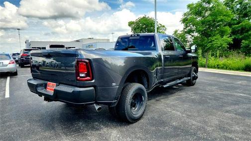 2025 RAM 3500 Tradesman Crew Cab 4x4 8' Box