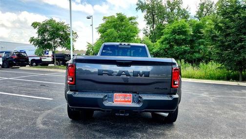 2025 RAM 3500 Tradesman Crew Cab 4x4 8' Box