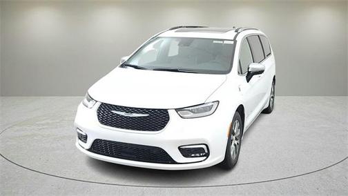 2025 Chrysler Pacifica L