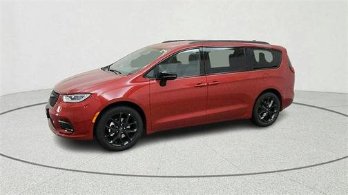 2026 Chrysler Pacifica L