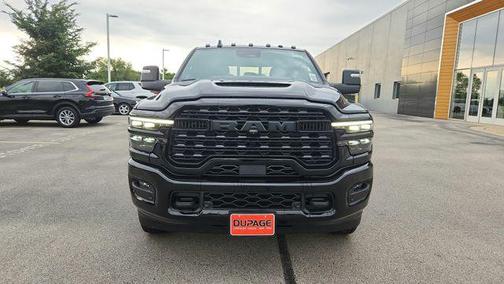 Diamond Black Crystal Pearlcoat 2026 RAM 3500 Limited Mega Cab 4x4 6'4' Box