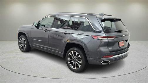 2022 Jeep Grand Cherokee Overland
