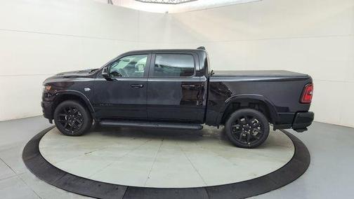 Diamond Black Crystal Pearlcoat 2026 RAM 1500 Laramie