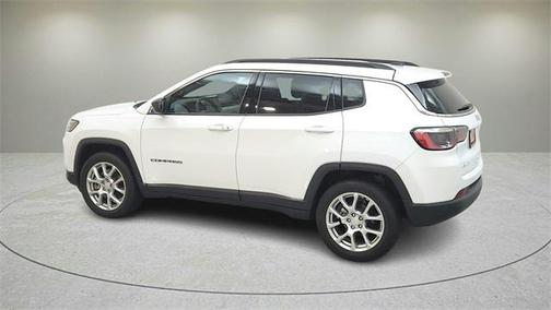 2024 Jeep Compass Latitude Lux