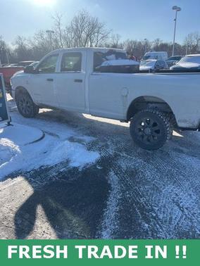 2022 RAM 2500 Tradesman Crew Cab 4x4 8' Box