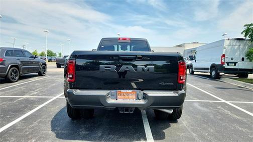 2025 RAM 3500 Tradesman Crew Cab 4x4 8' Box