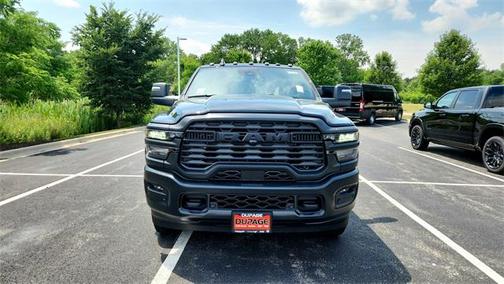 2025 RAM 3500 Tradesman Crew Cab 4x4 8' Box