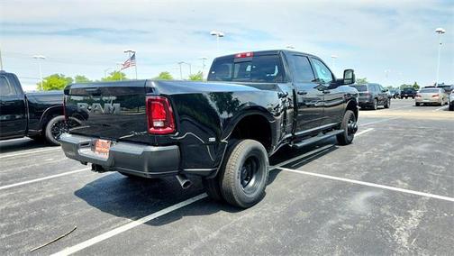 2025 RAM 3500 Tradesman Crew Cab 4x4 8' Box
