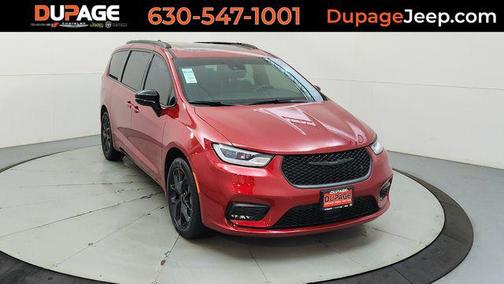 Red Hot Pearlcoat 2024 Chrysler Pacifica Limited