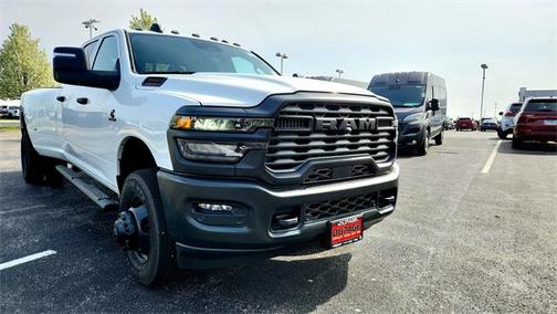 2025 RAM 3500 Tradesman Crew Cab 4x4 8' Box