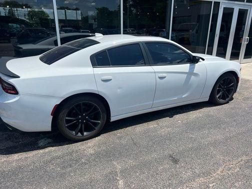 Bright White Clearcoat 2016 Dodge Charger SXT
