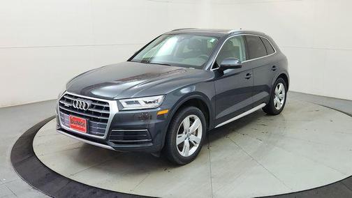 Gray 2018 Audi Q5 2.0T Tech Premium