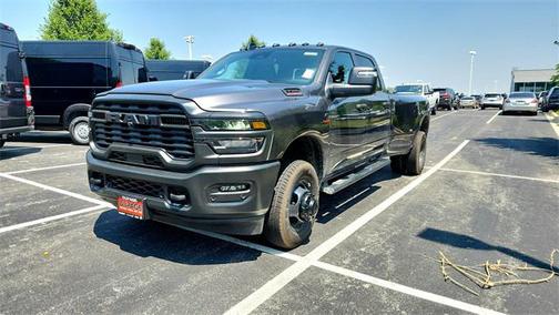2025 RAM 3500 Tradesman Crew Cab 4x4 8' Box