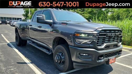 2025 RAM 3500 Tradesman Crew Cab 4x4 8' Box