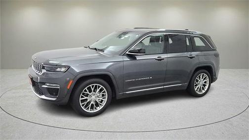 2022 Jeep Grand Cherokee Summit
