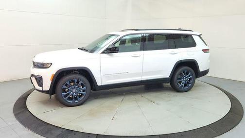 Bright White Clearcoat 2026 Jeep Grand Cherokee Limited