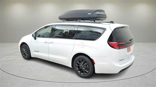 2025 Chrysler Pacifica L